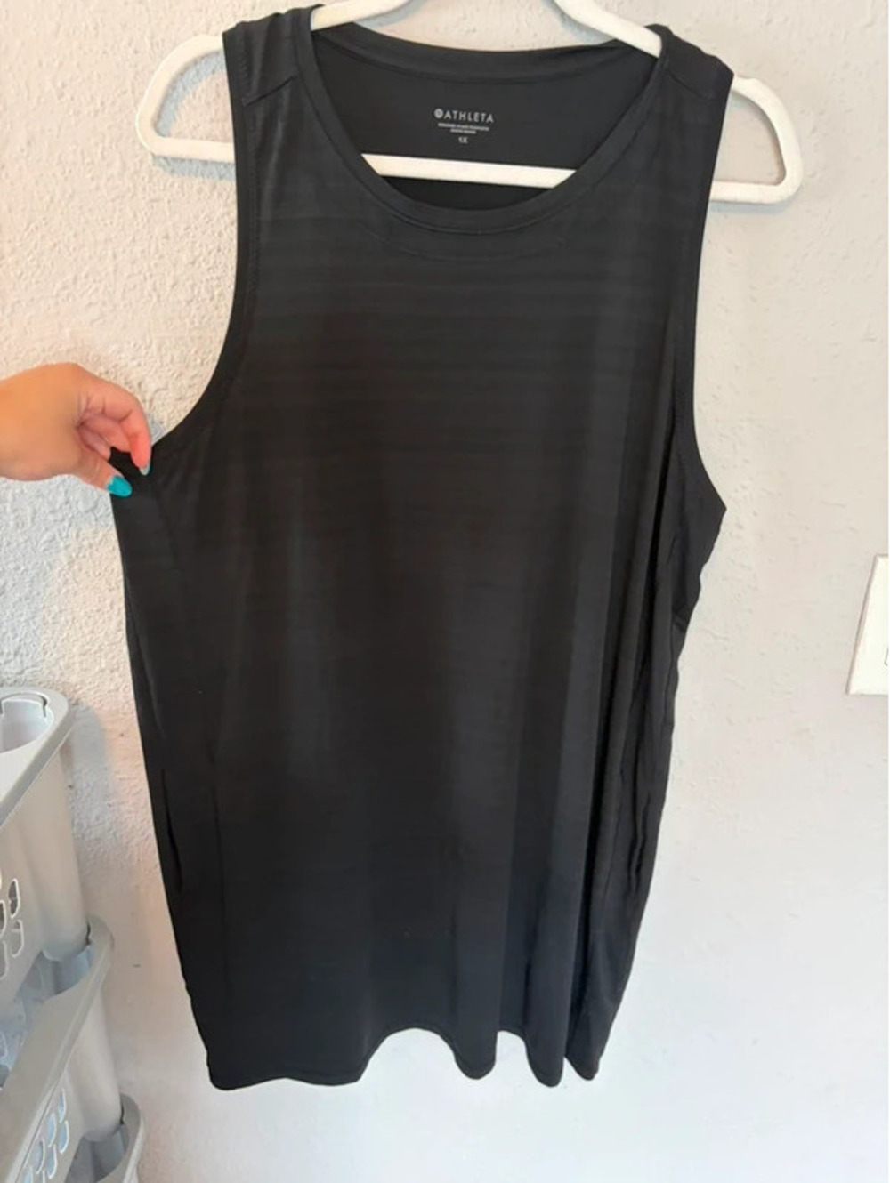Athleta black thin dress size 1X. Pockets